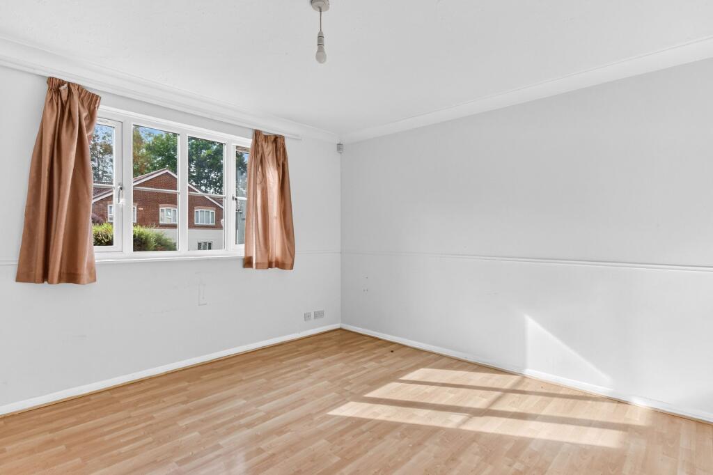 Apartment in Winkfield, Martin's Heron - View 3