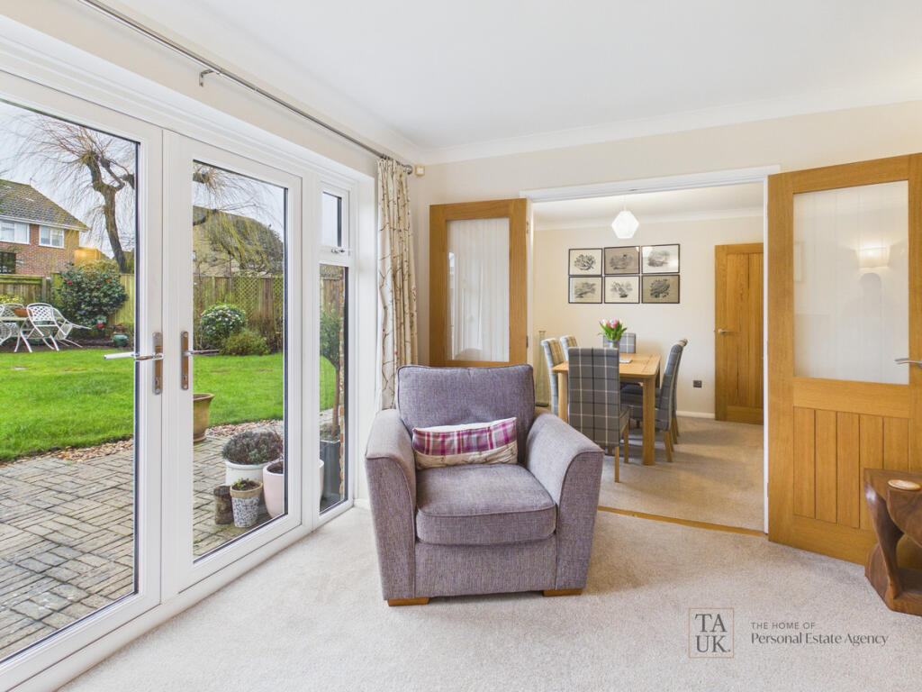 Brambling Road, Rowlands Castle, PO9 photo 4