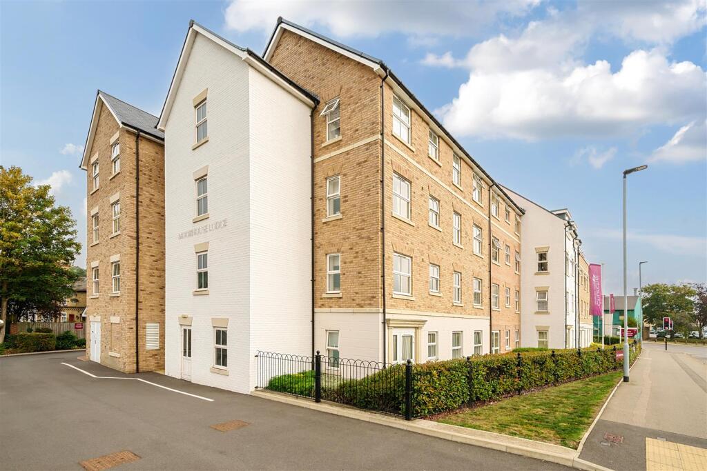 1-bed house on Moorhouse Lodge, Huntingdon, Cambridgeshire, £120,000