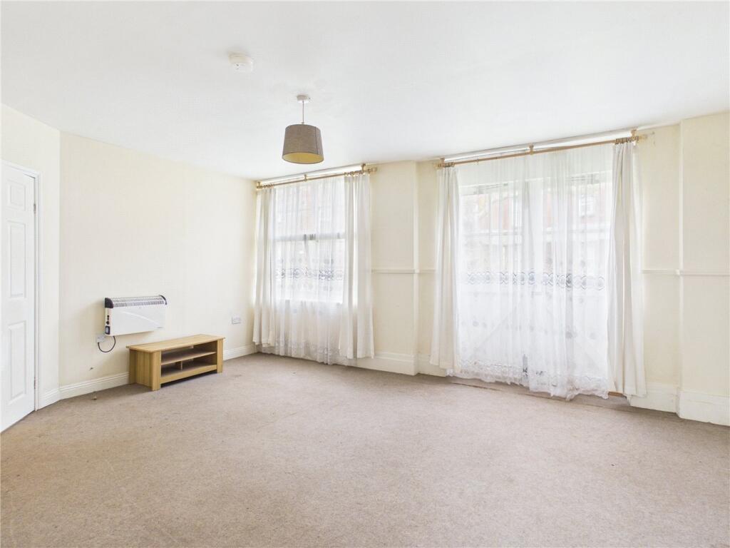 The Lodge, Western Road, Crediton, Devon, EX17 photo 4