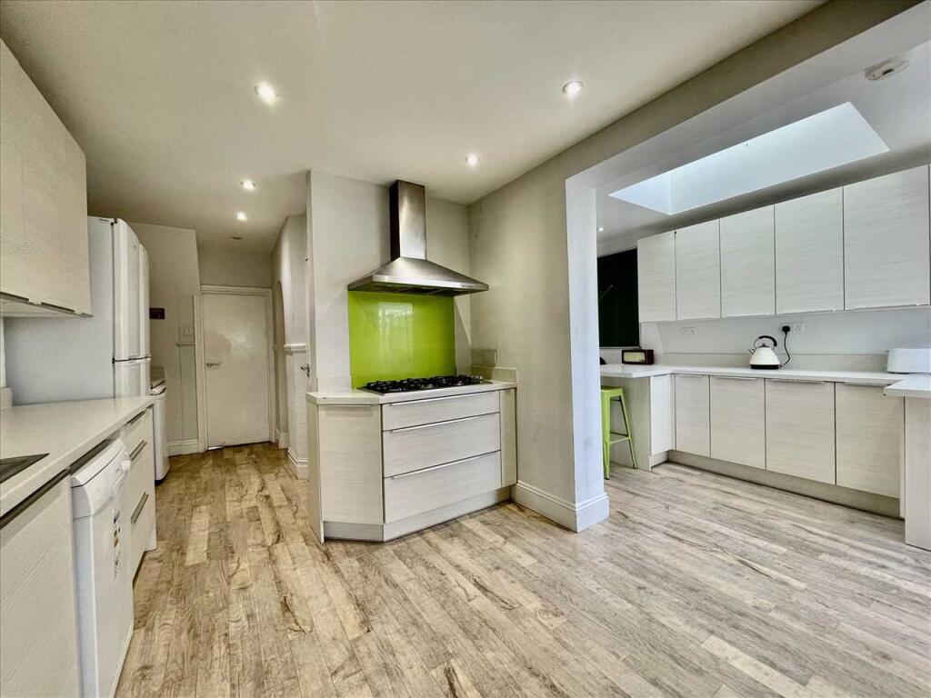 Main image of property: North Road East, Plymouth