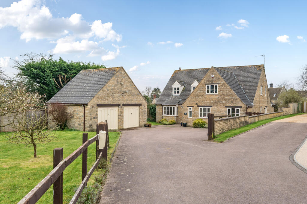 Main image of property: Wappenham Road, Helmdon, NN13