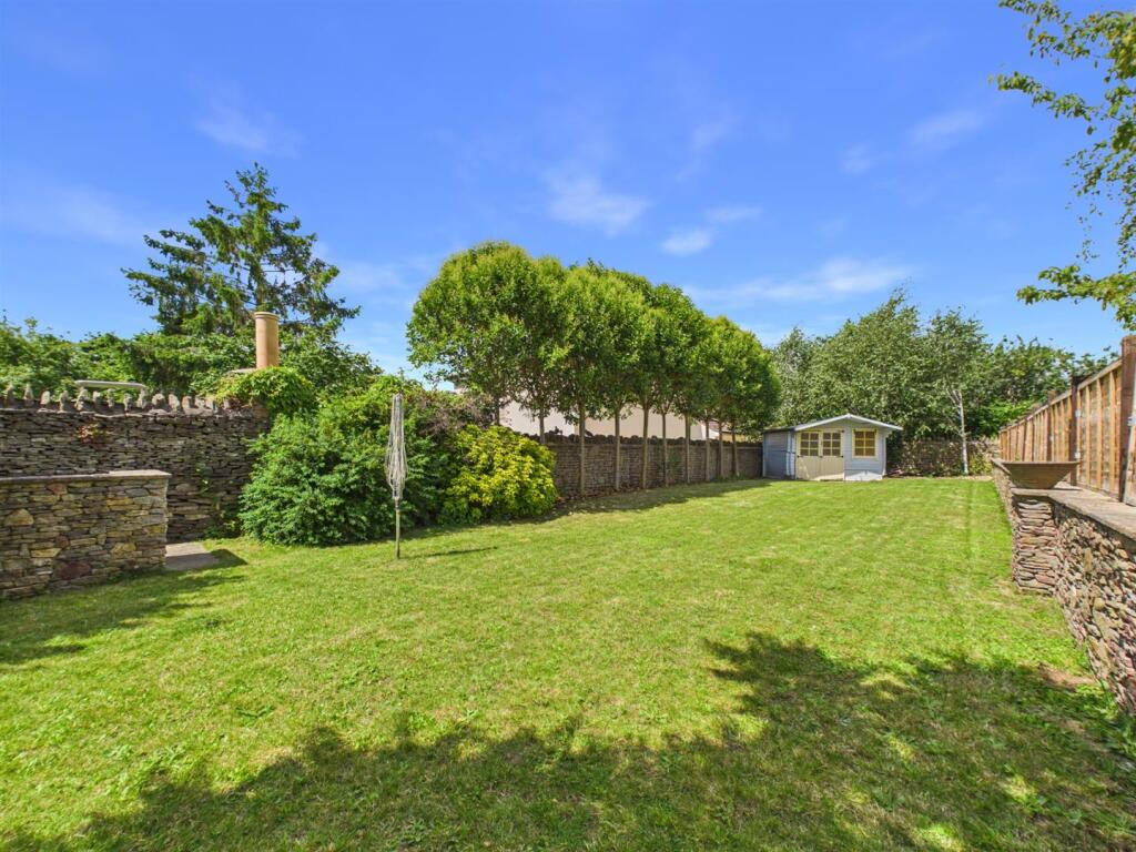 Main image of property: 2 Crossleaze Road, Hanham, Bristol