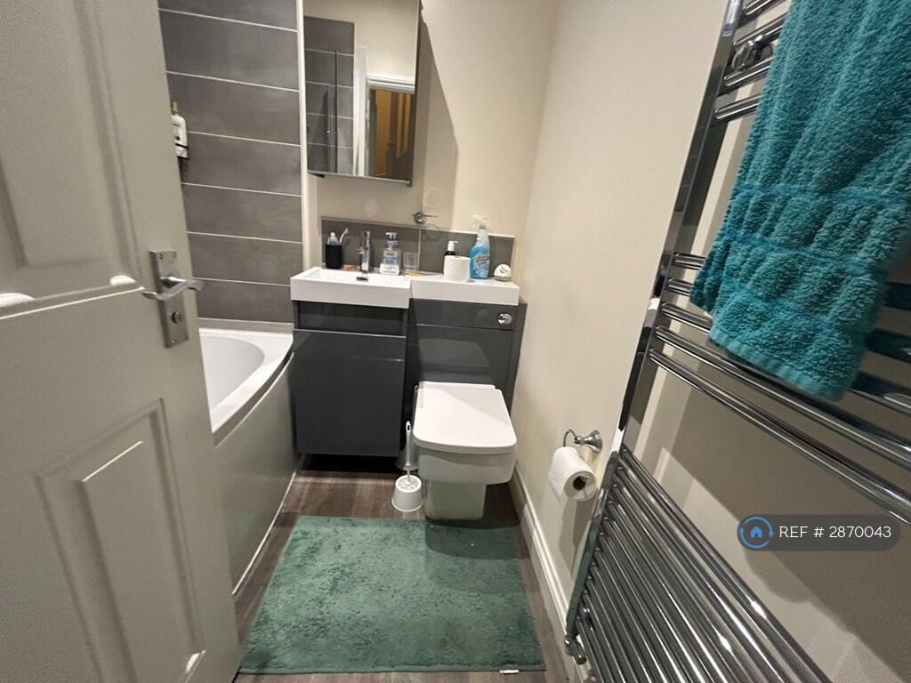 4 bedroom terraced house for rent