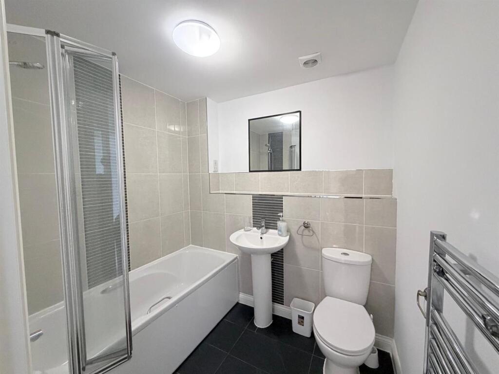 Apartment in Swindon - View 4