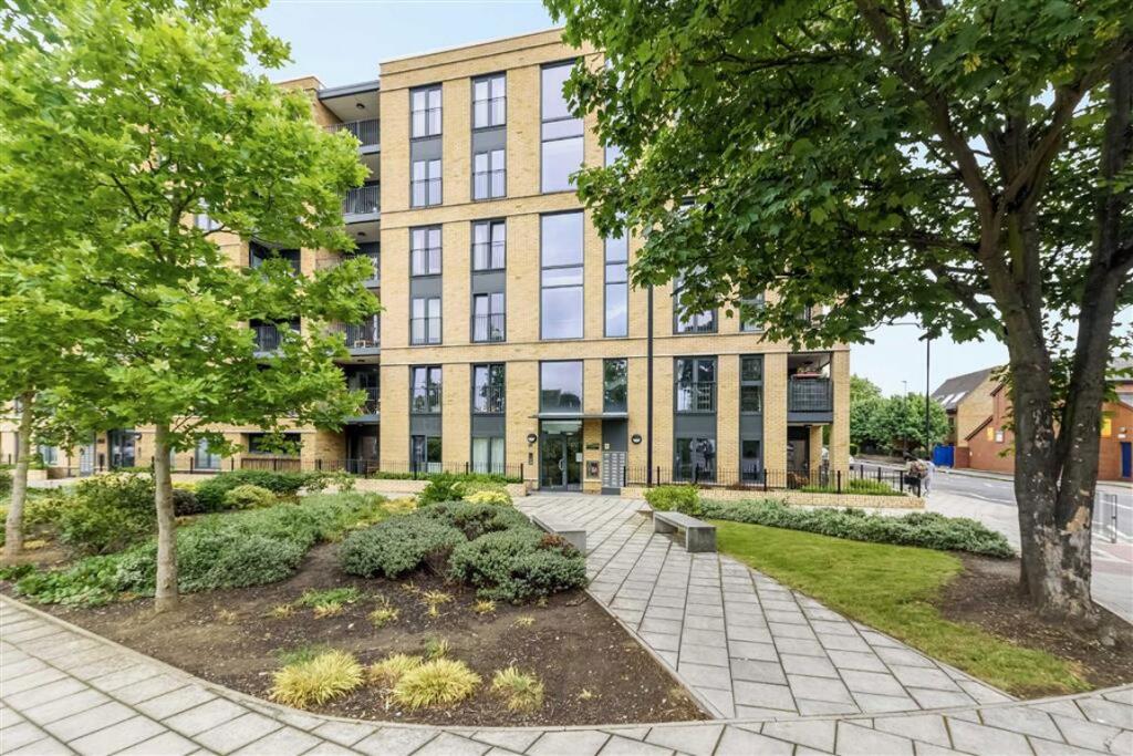 Main image of property: Cowley Road, Oval