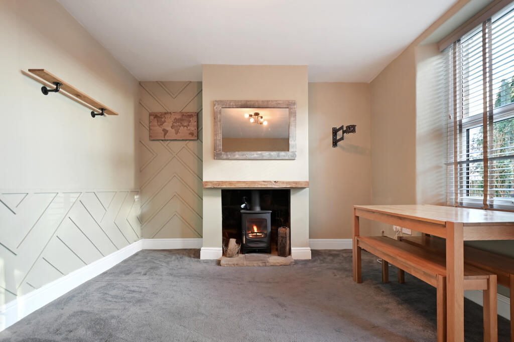 House in Leeds, Horsforth - View 2