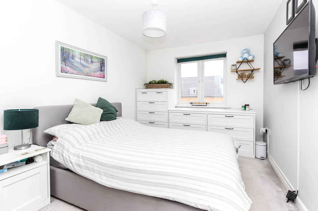 Apartment in Northampton - View 4
