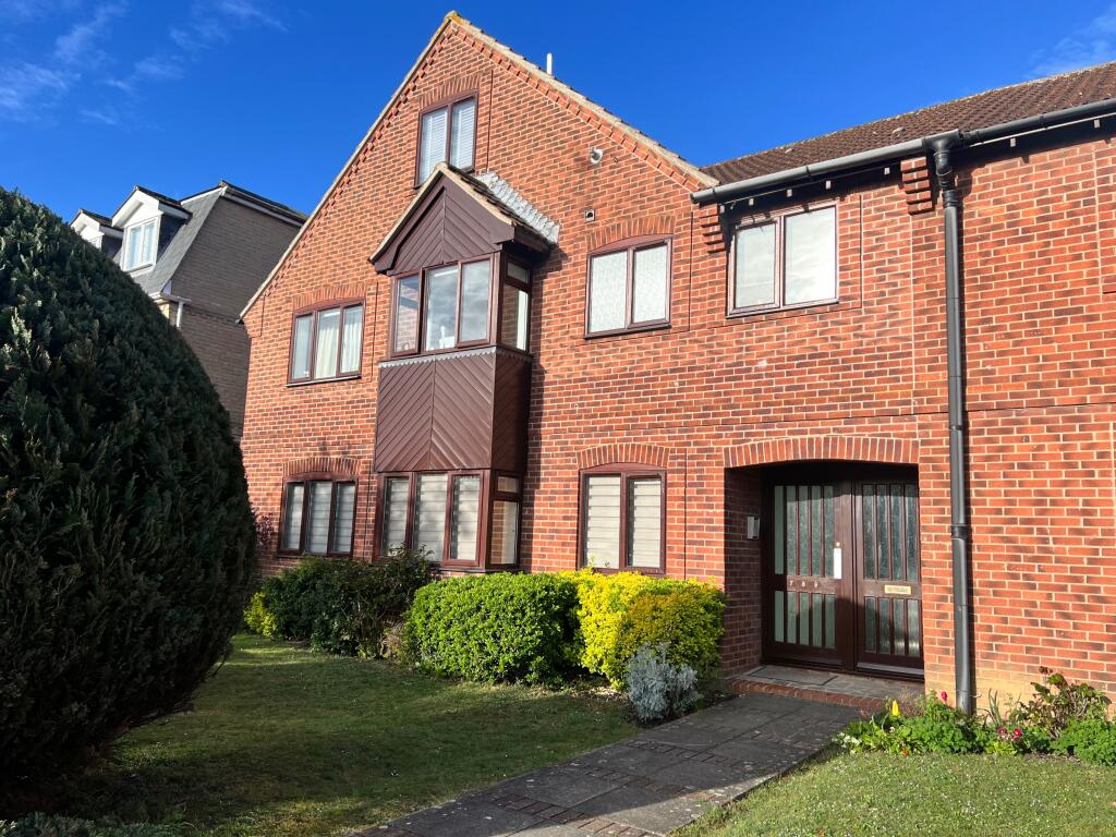 Main image of property: Flat , Ratcliffe Court, Old Parsonage Way, Frinton-on-Sea