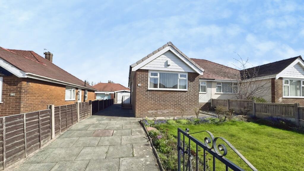 2-bed house on Moorland Avenue, Ribbleton, Preston, Lancashire, PR2, £185,000