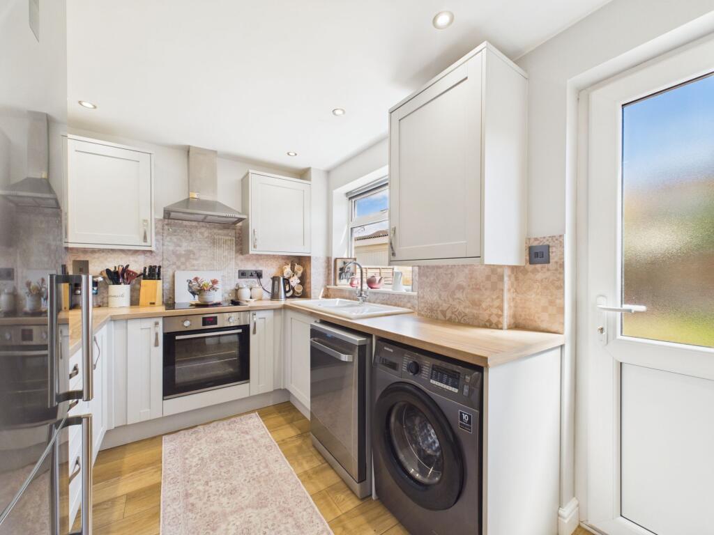 Beechfield Close, Thorpe Willoughby, YO8 photo 3