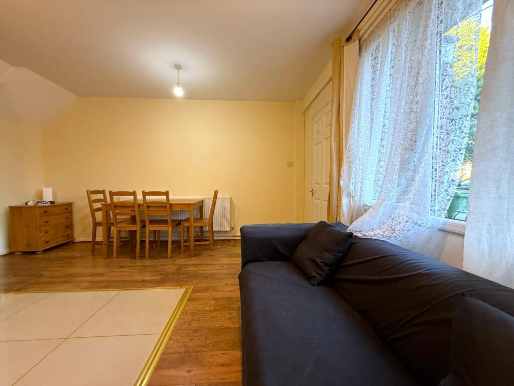 4 bedroom flat for rent