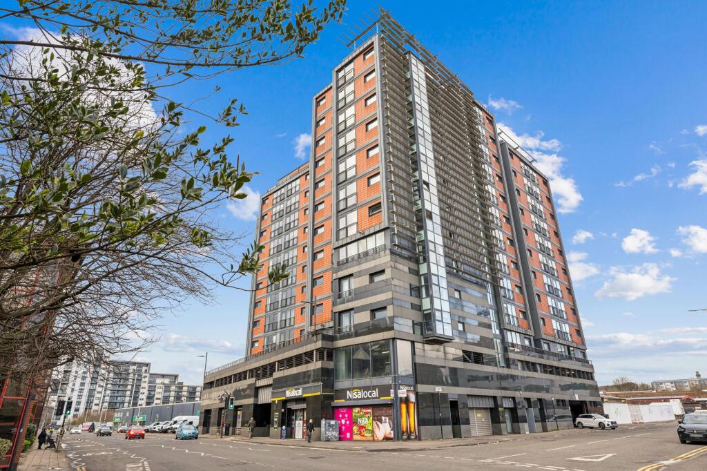 Main image of property: Lancefield Quay, Flat 7/6, Finnieston, Glasgow, G3 8JJ