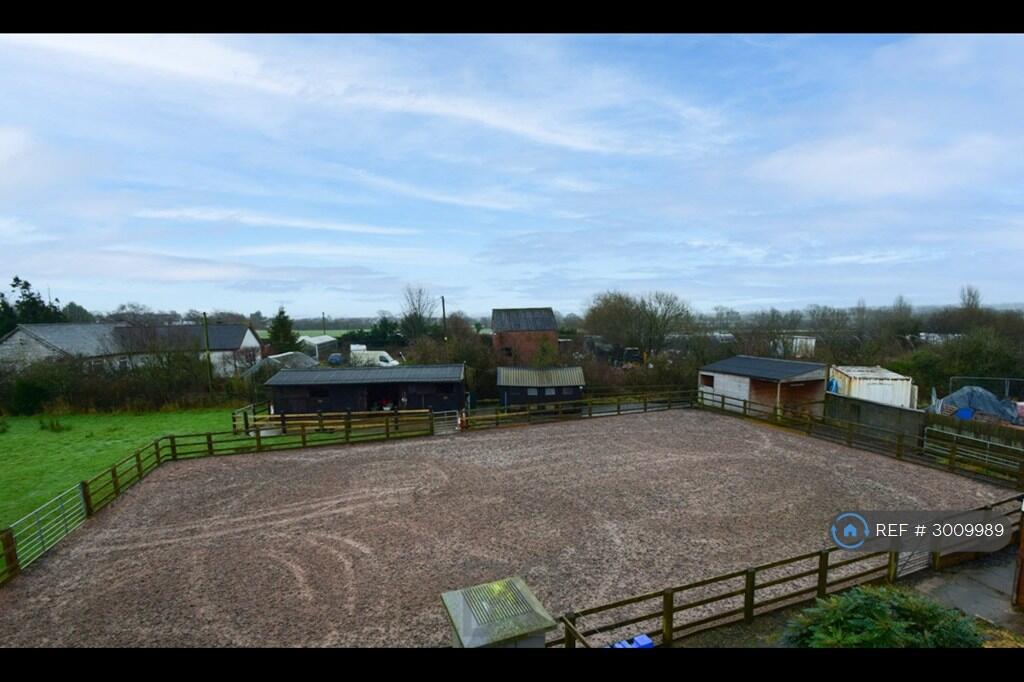House in Preston - View 3