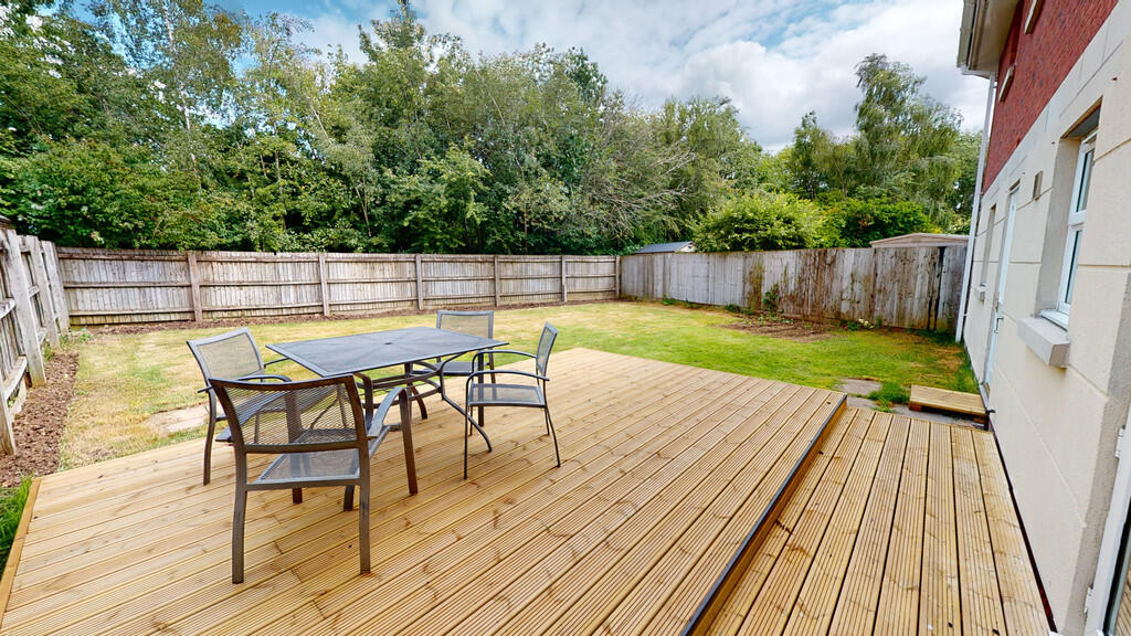 House in Gloucester - View 5