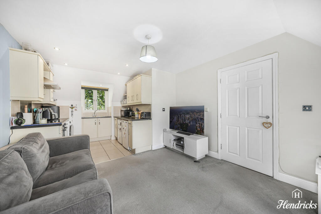 Apartment in Southend-on-Sea, Eastwood - View 5