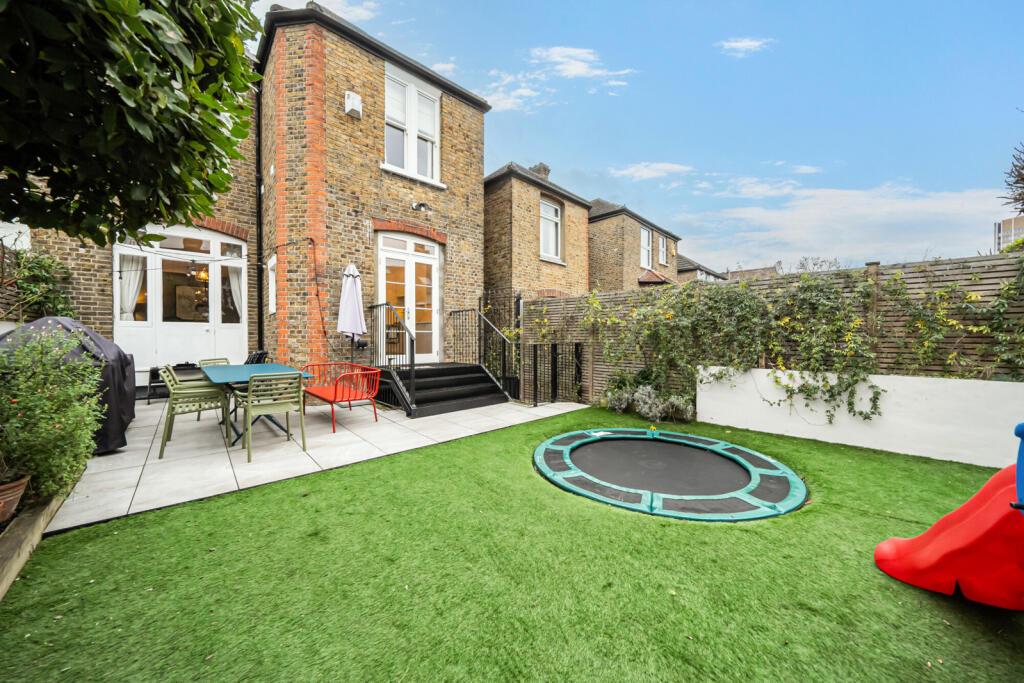 Belmont Hill, London photo 3