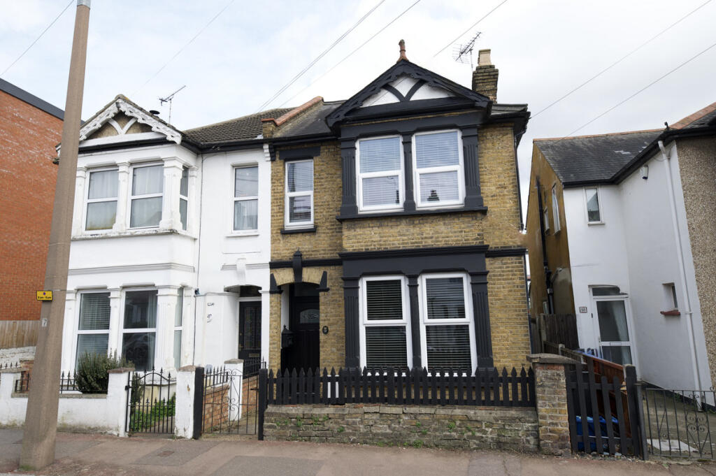 Main image of property: Cranleigh Drive, Leigh-on-sea, SS9 1