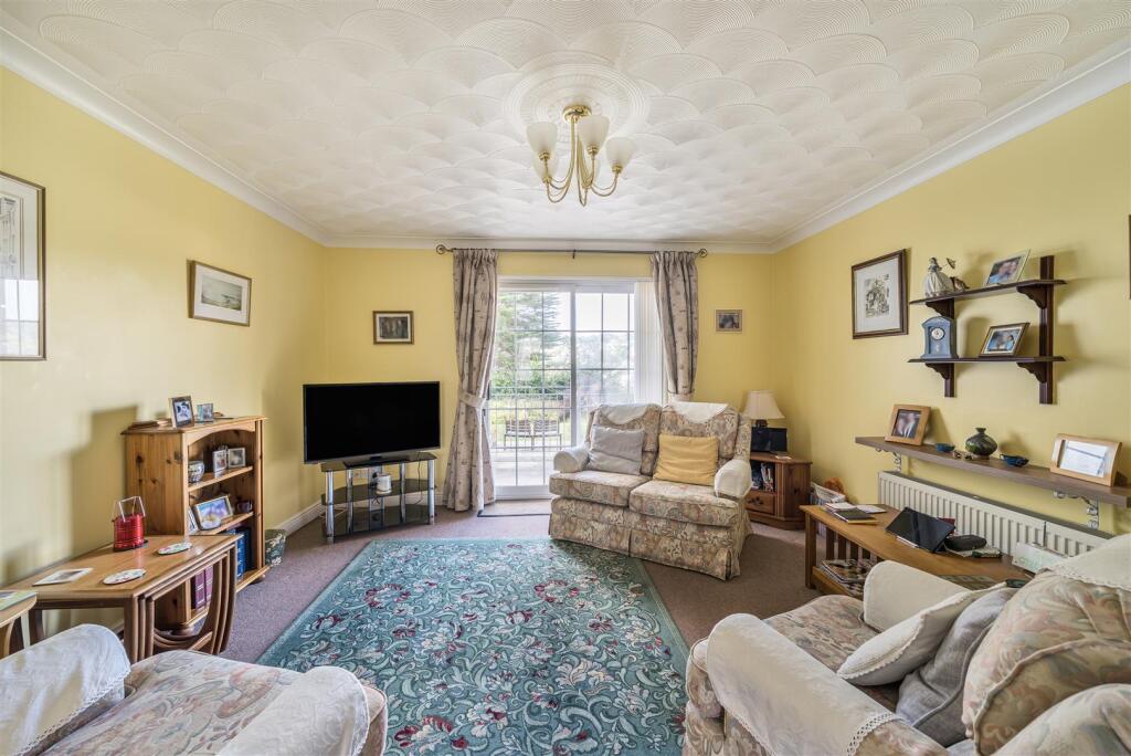 Apartment in Lyme Regis, Dorset - View 2