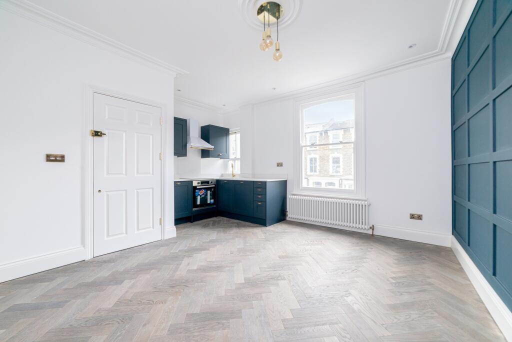 Apartment in London, Lower Clapton, Clapton - View 2