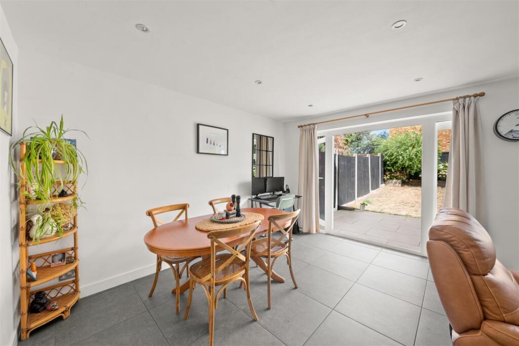 House in Southall - View 4