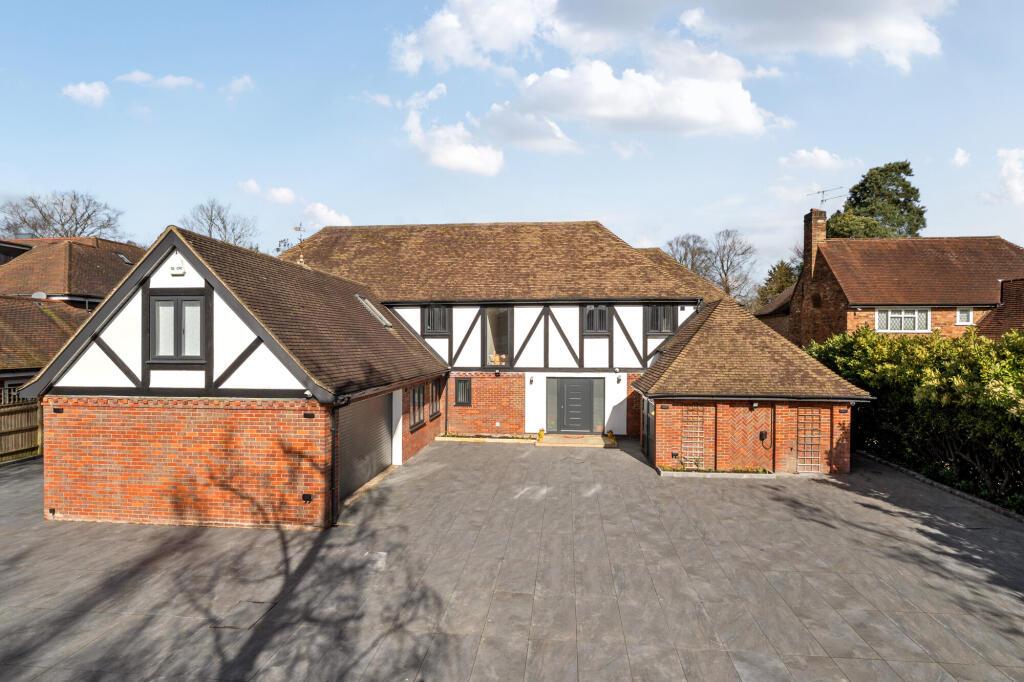 Main image of property: Dukes Wood Drive, Gerrards Cross, SL9