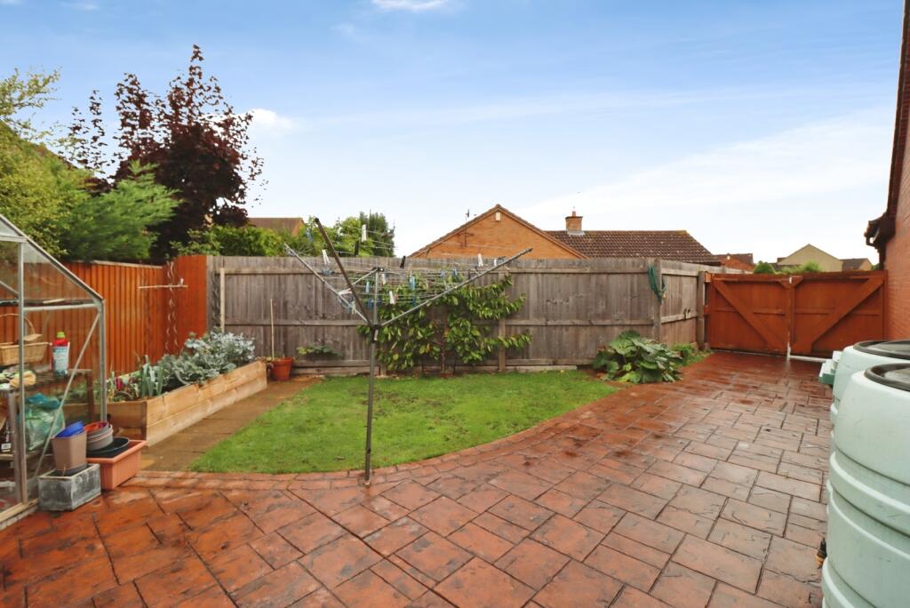 House in Bristol, Bradley Stoke - View 5