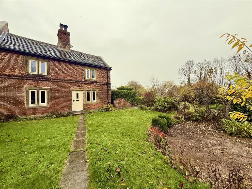 Main image of property: Lane Head Road Cawthorne, Barnsley