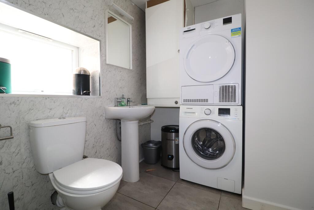 House in Cardiff, Cardiff International Sports Village, Grangetown - View 5