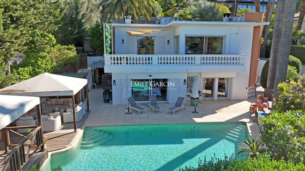 Main image of property: Provence-Alps-Cote d`Azur, Alpes-Maritimes, Le Cannet
