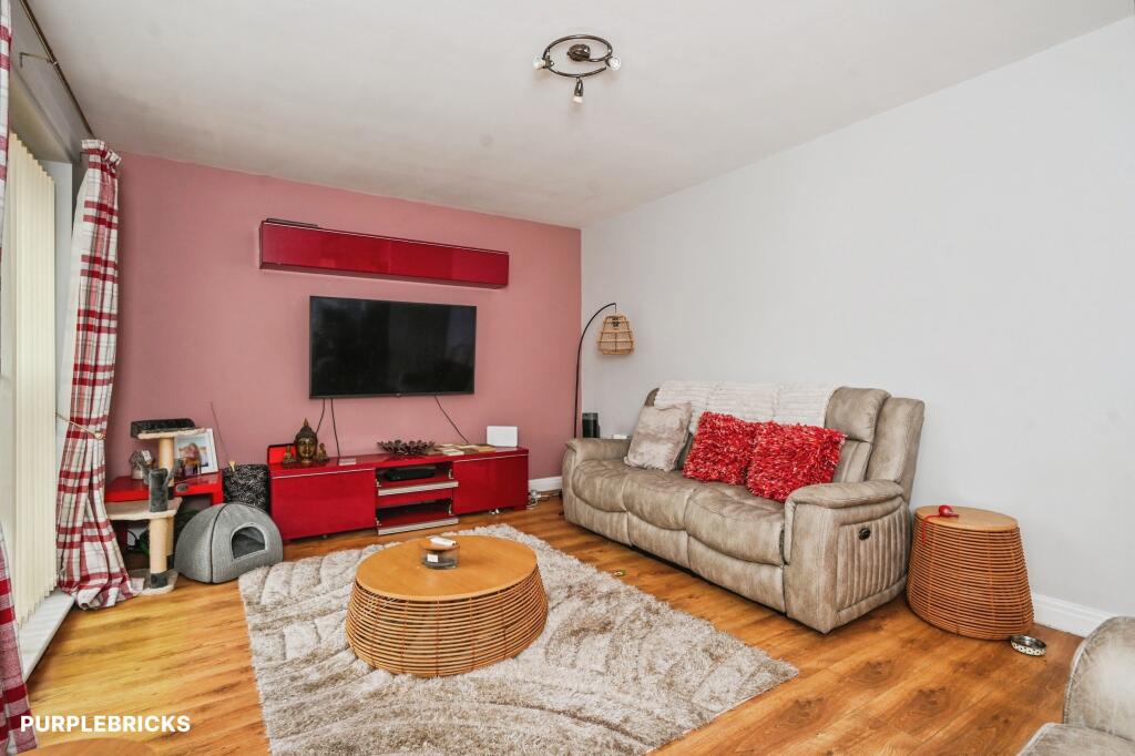 Apartment in St Helens - More
