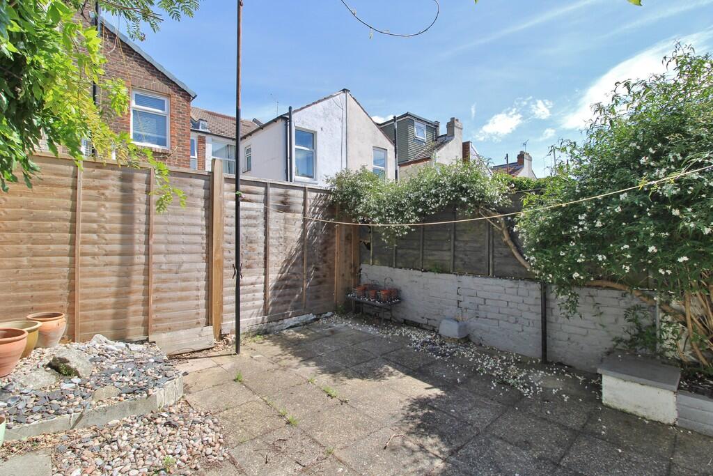 Westfield Road, Southsea - More