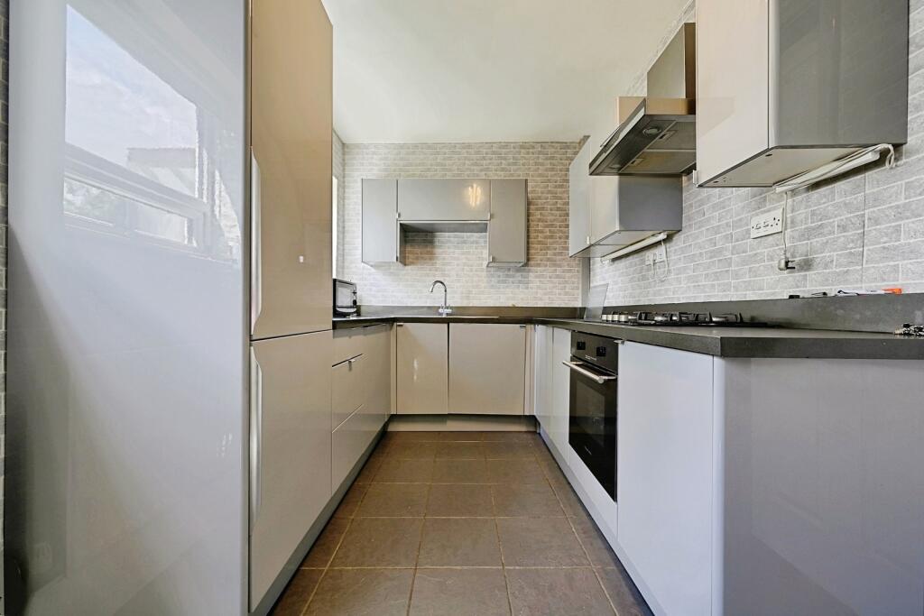 Constable Avenue, Burnley, Lancashire, BB11 - View 5