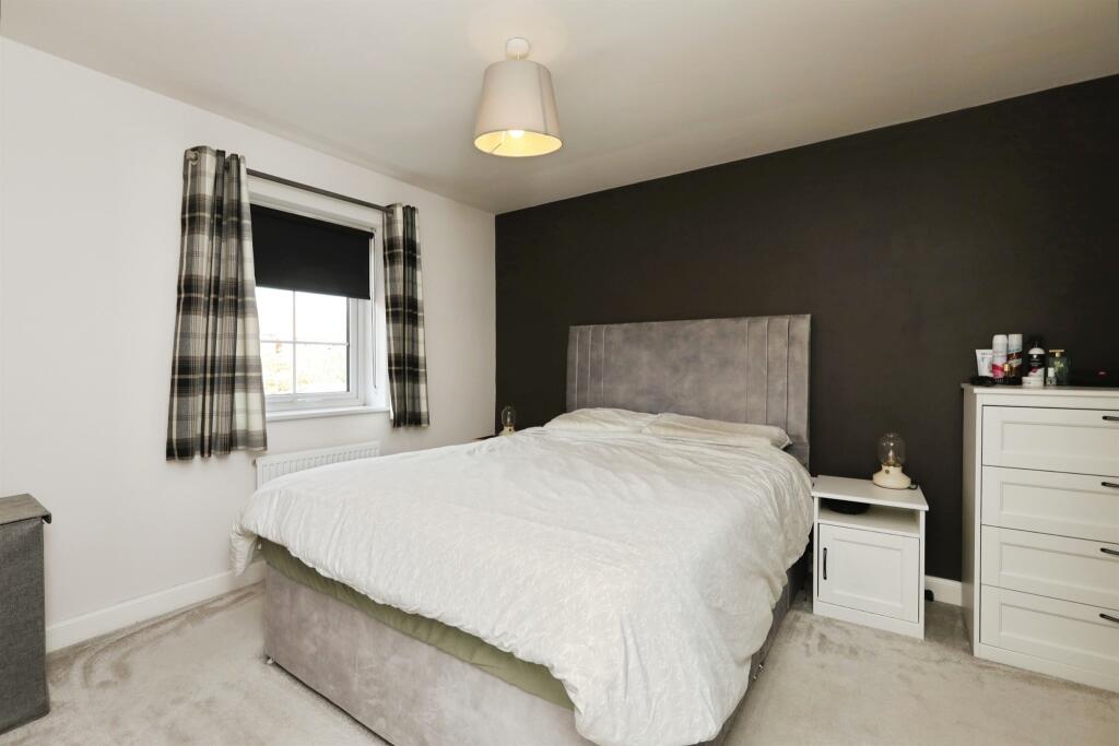 House in Doncaster - View 4