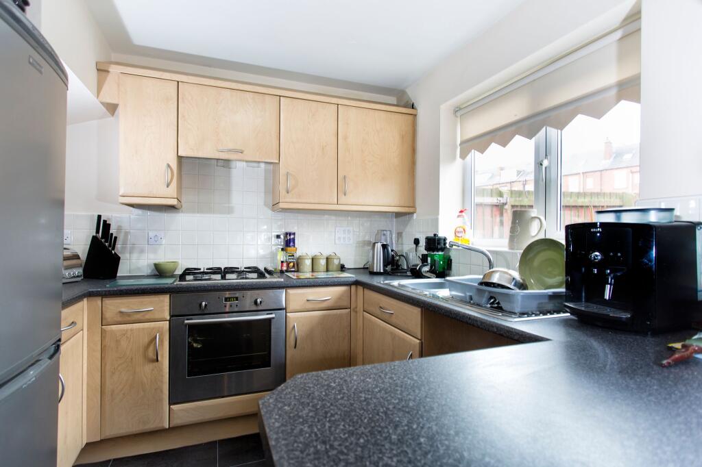 Springwood Close, Thorpe, WF3 photo 3