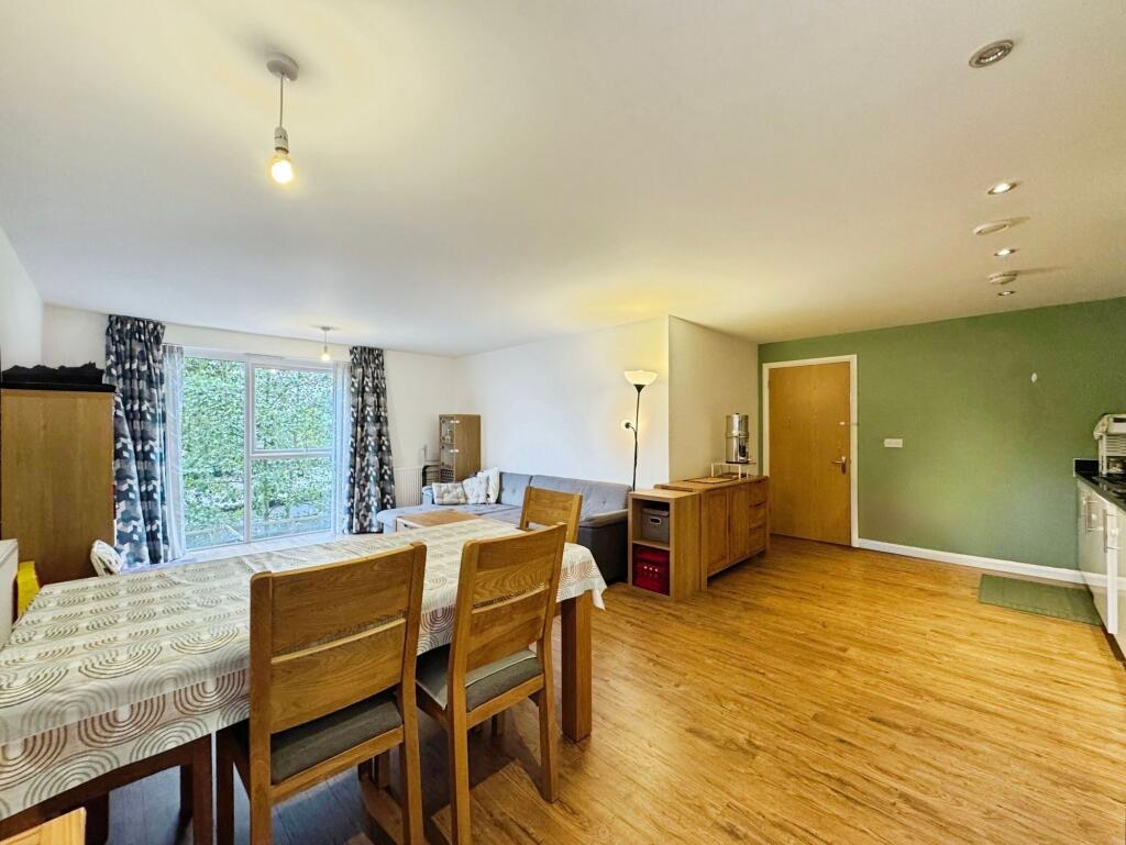 Apartment in London - View 5