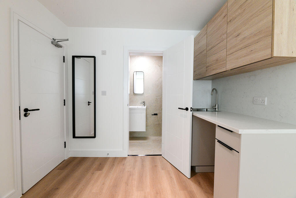 Apartment in London - View 5