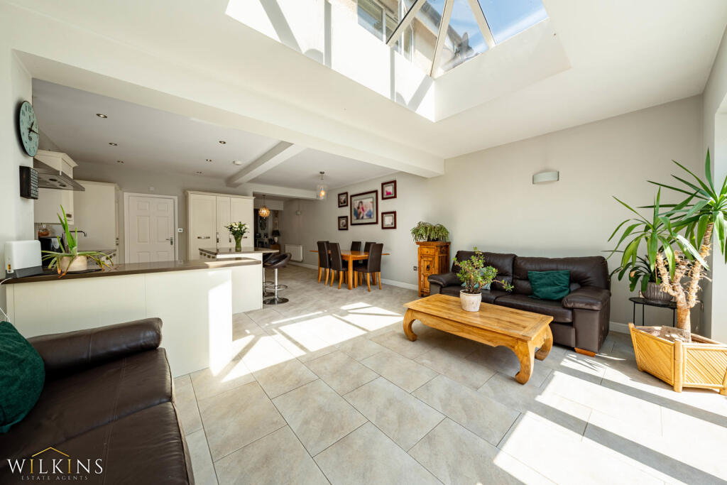 House in Tamworth, Staffordshire - View 6