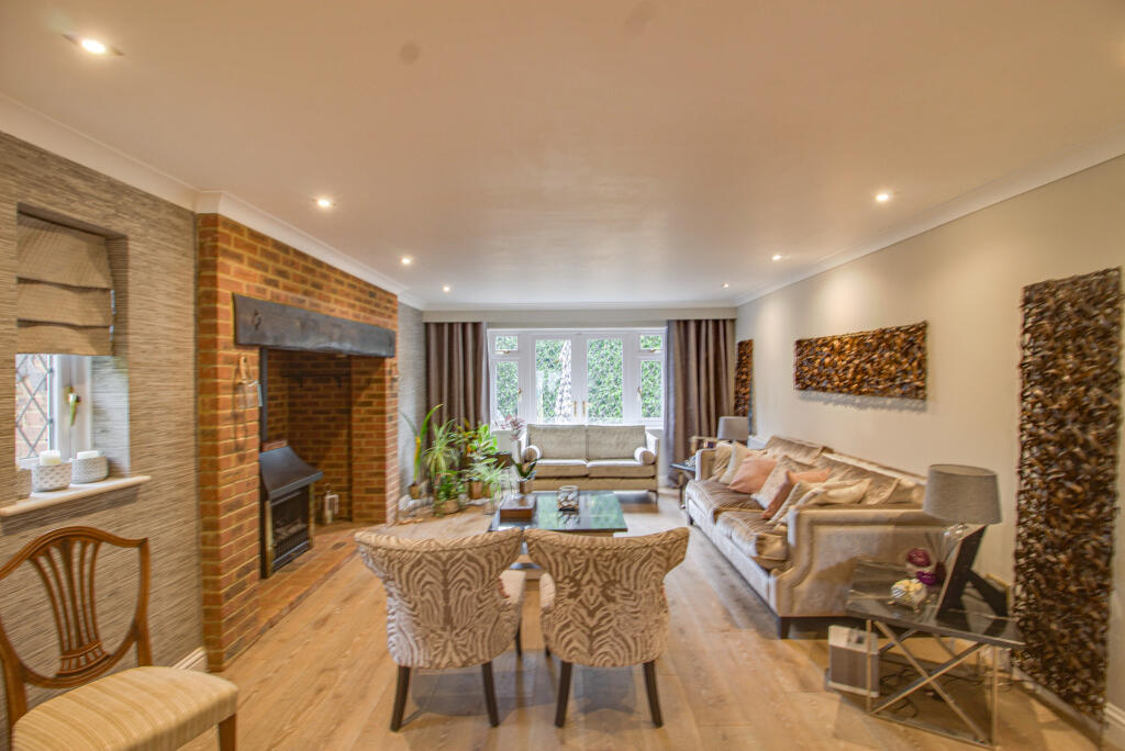 Oaklea, Welwyn, AL6 photo 4