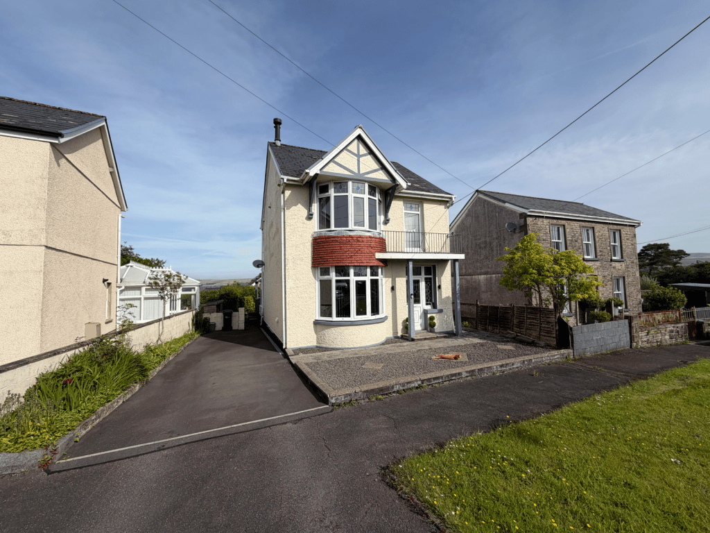 Main image of property: Leyshon Road, Gwaun Cae Gurwen, Ammanford, SA18