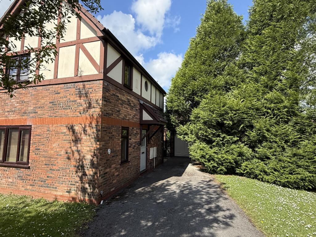 Main image of property: Heol Pant Y Dwr, Queensgate Village, Gorseinon, SA4 4ZF
