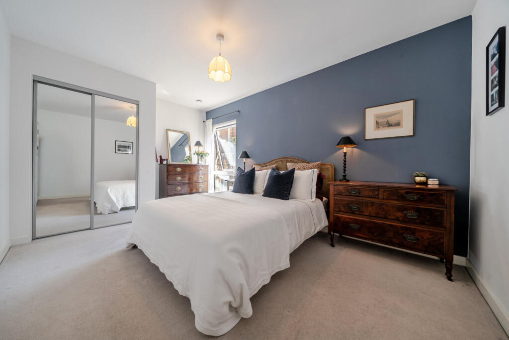 Apartment in London - More