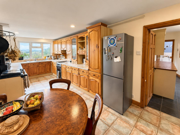 Bright Country Kitchen Dining Area.png