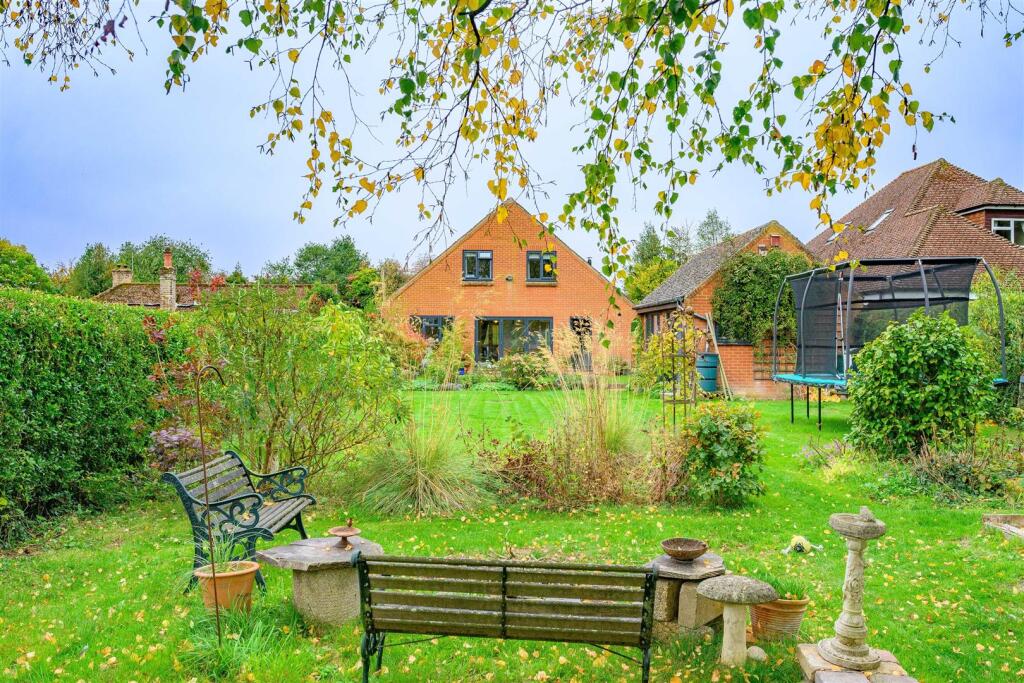 Main image of property: Water Lane, Bovingdon, Hemel Hempstead