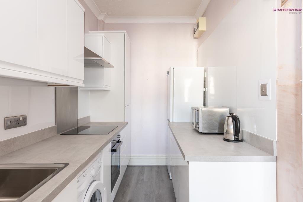 Apartment in Hove, Brunswick - View 3
