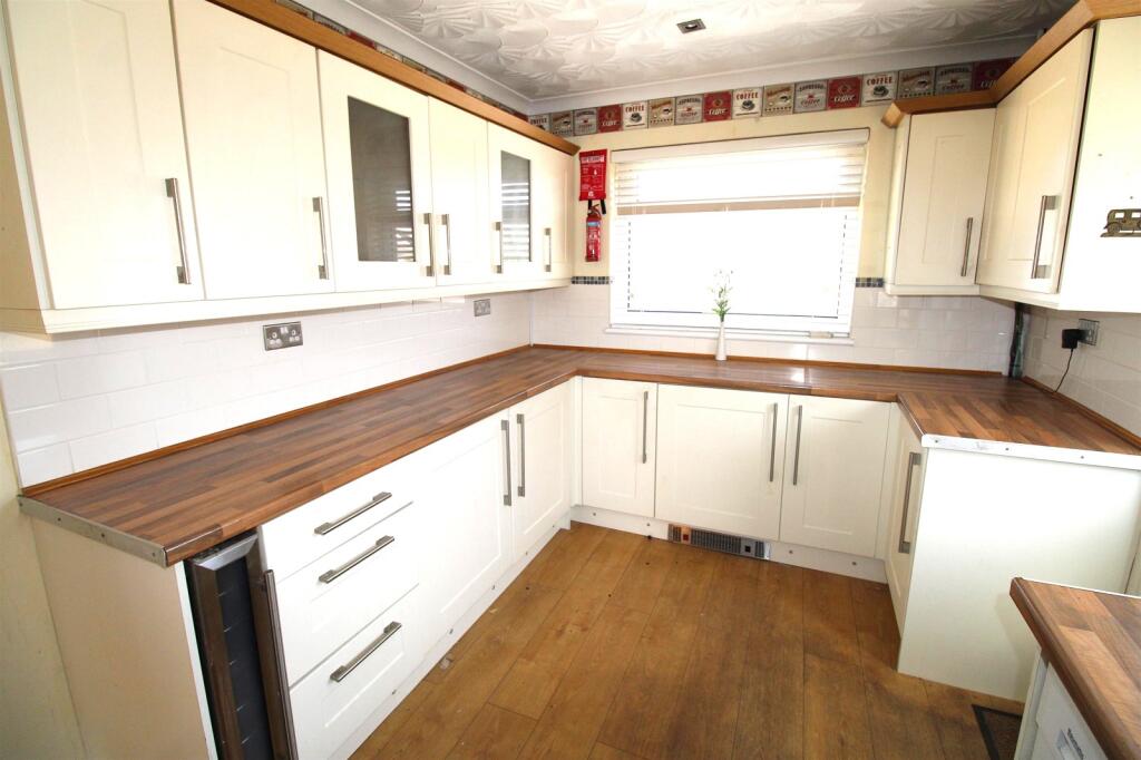 House in Cardiff, Pencoed - View 2