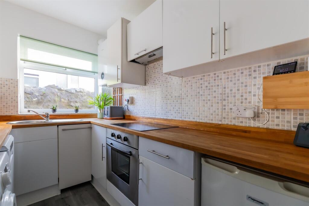 Cowper Place, Roath, Cardiff - View 5