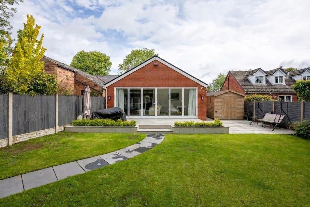 Renacres Lane, Halsall, L39 photo 4