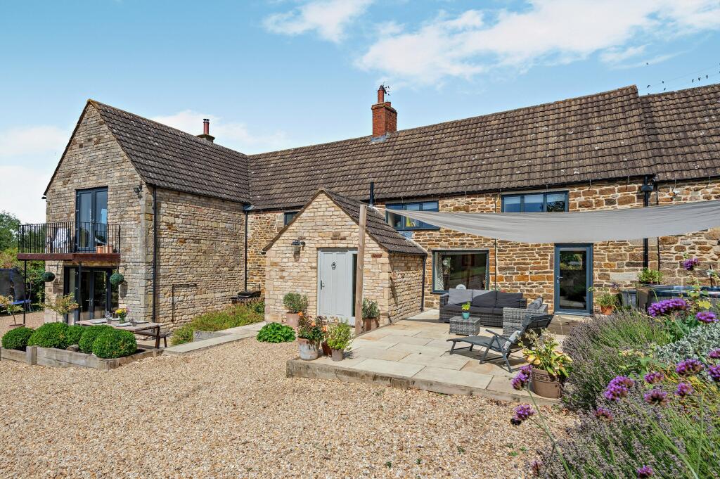 Hortons Lane, Whissendine, Oakham, Rutland - View 3