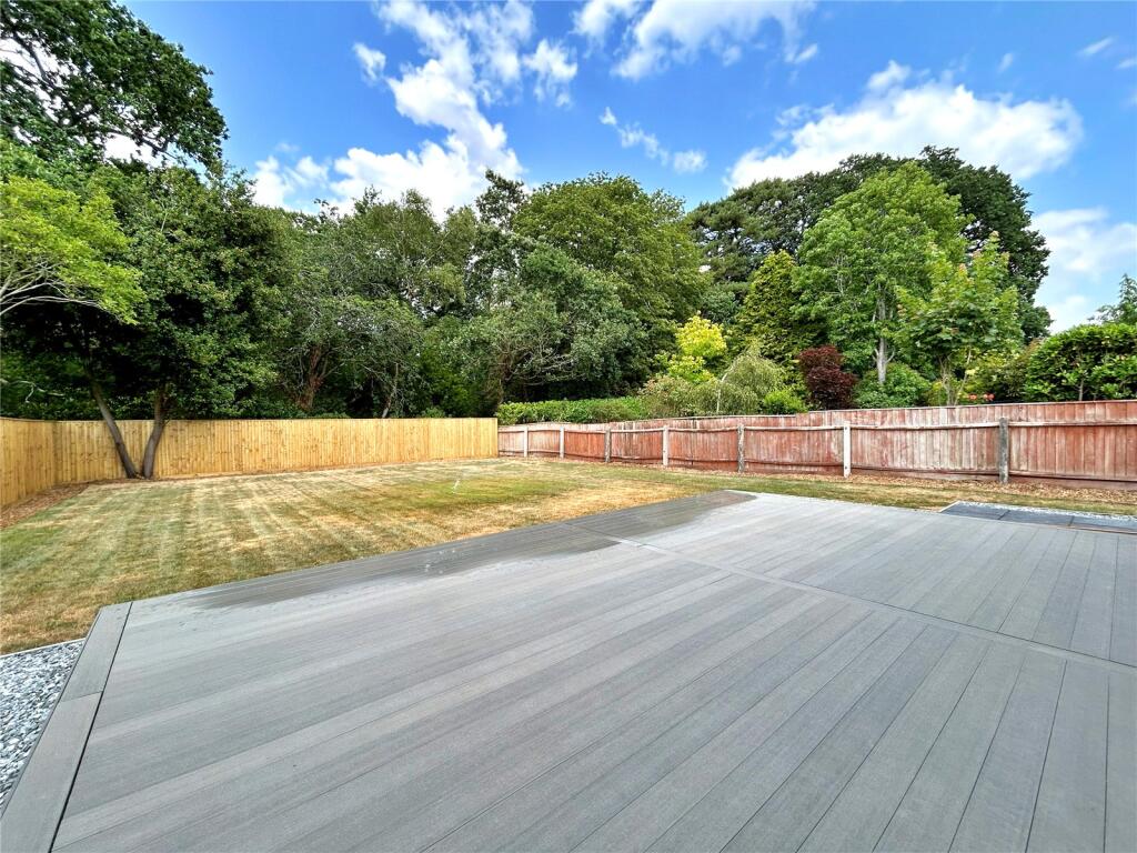Talbot Drive, Highcliffe, Christchurch, Dorset, BH23 photo 3